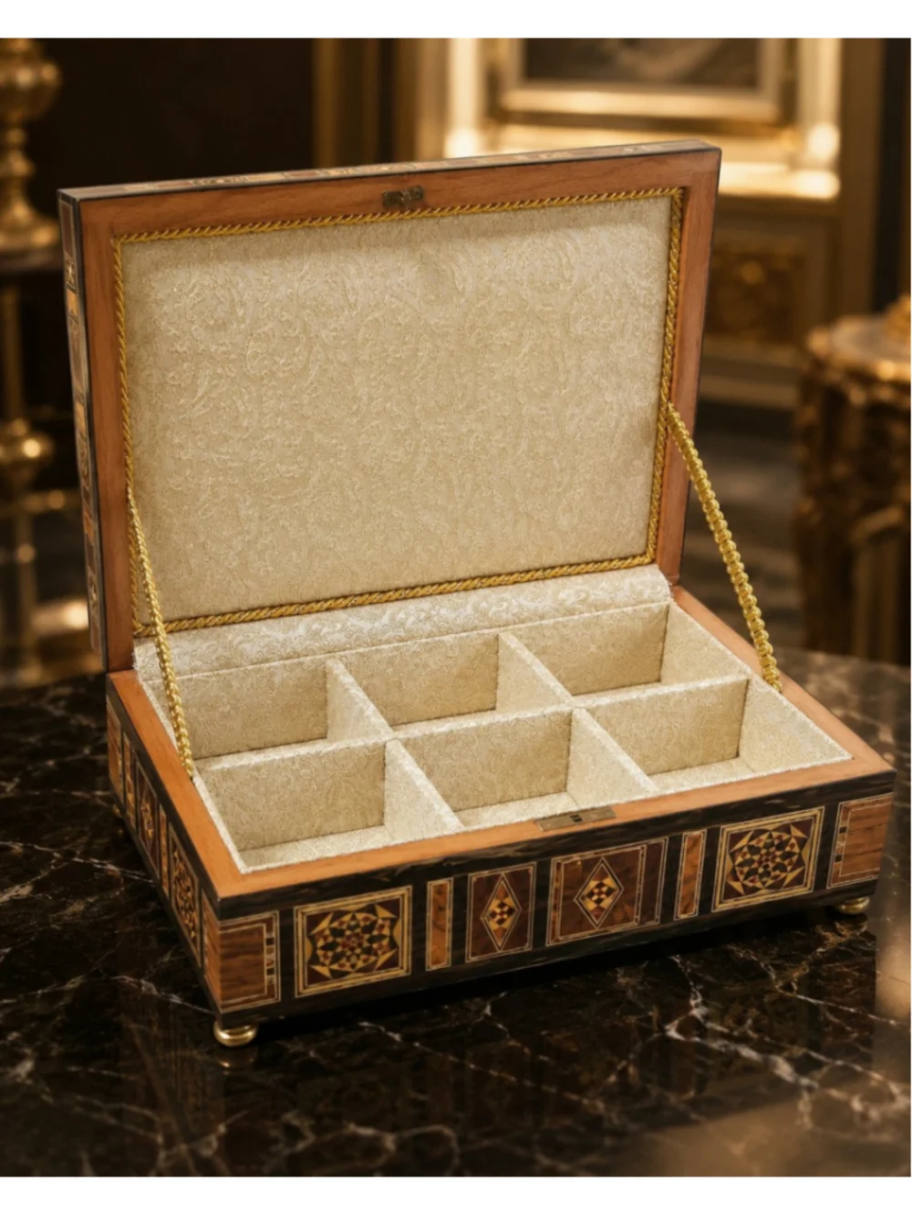 Royal Sultan Damascus Mosaic Jewelry Box Mother of Pearl Lock Key